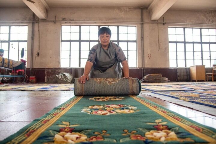 德州手造｜武城传统手工打结地毯：十一道工序细做软黄金