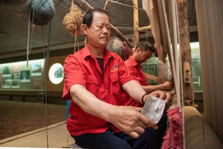 德州手造｜武城传统手工打结地毯：十一道工序细做软黄金