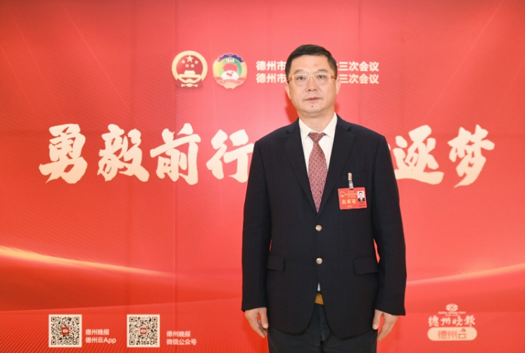 刘辉东.png
