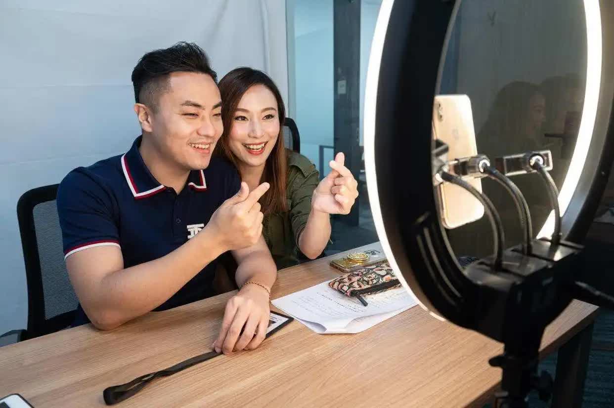 △ 一对在广州创业的“港夫广妻”&nbsp;。